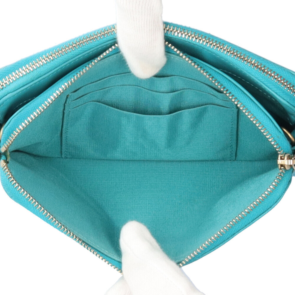 CHANEL Bag - Picture 6 of 10